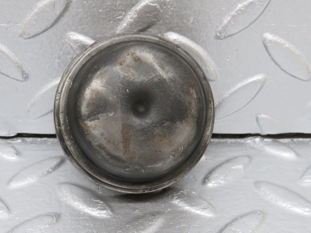 40667 Mercedes-Benz W123 300D Wheel Hub Locking Cap Sets