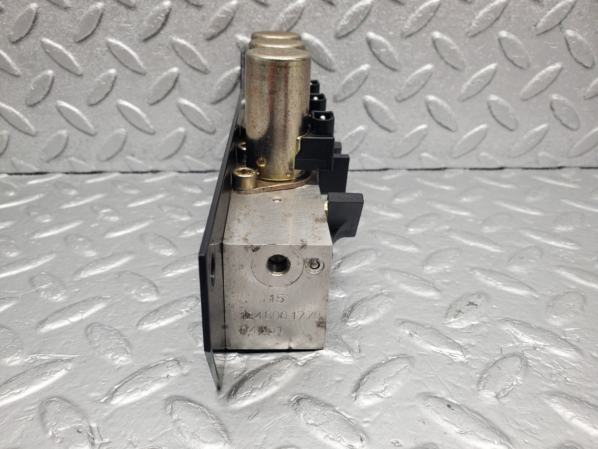 49145 Mercedes-Benz A124 320E Cabriolet Soft Top Hydraulic Valve Block Left A1248001778