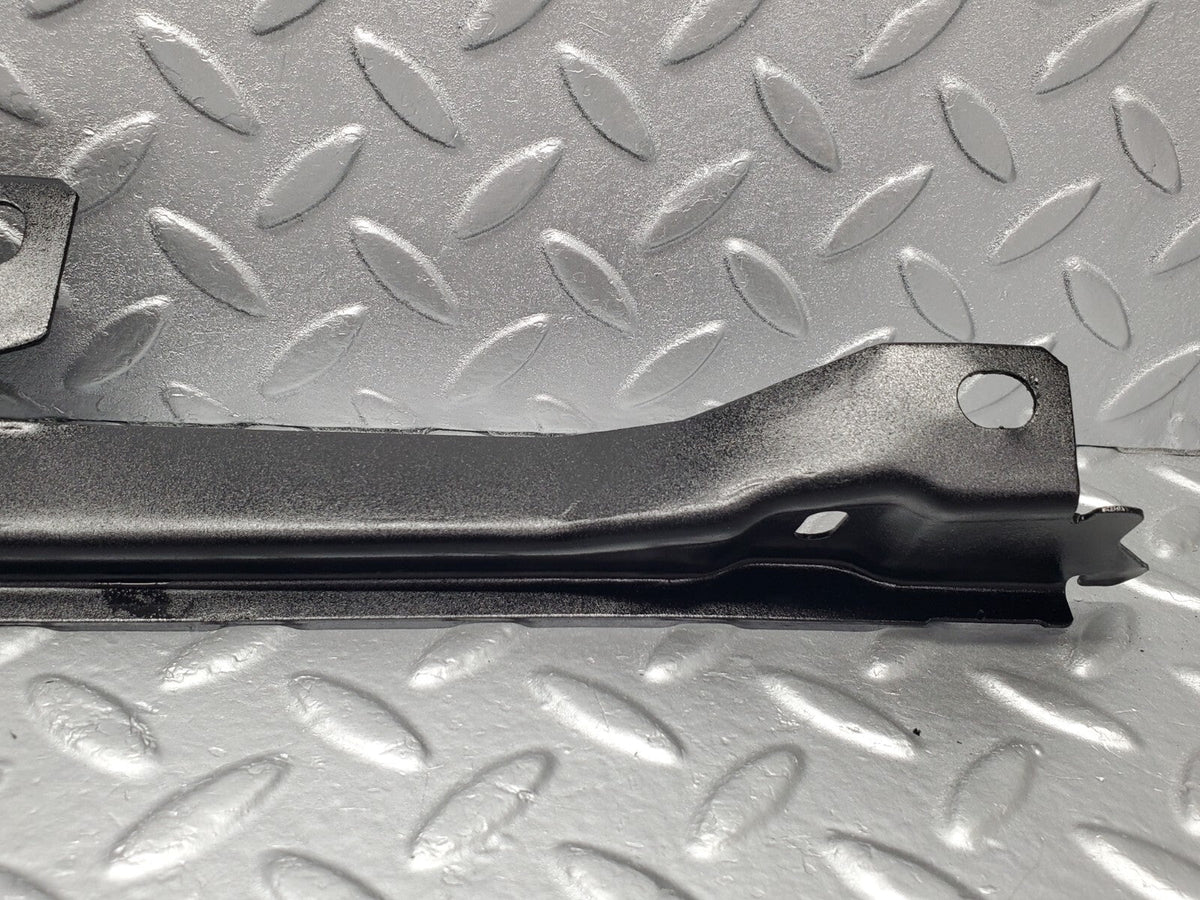 48989 Mercedes-Benz A124 320E Cabriolet Rear Right Window Upper Support Bracket