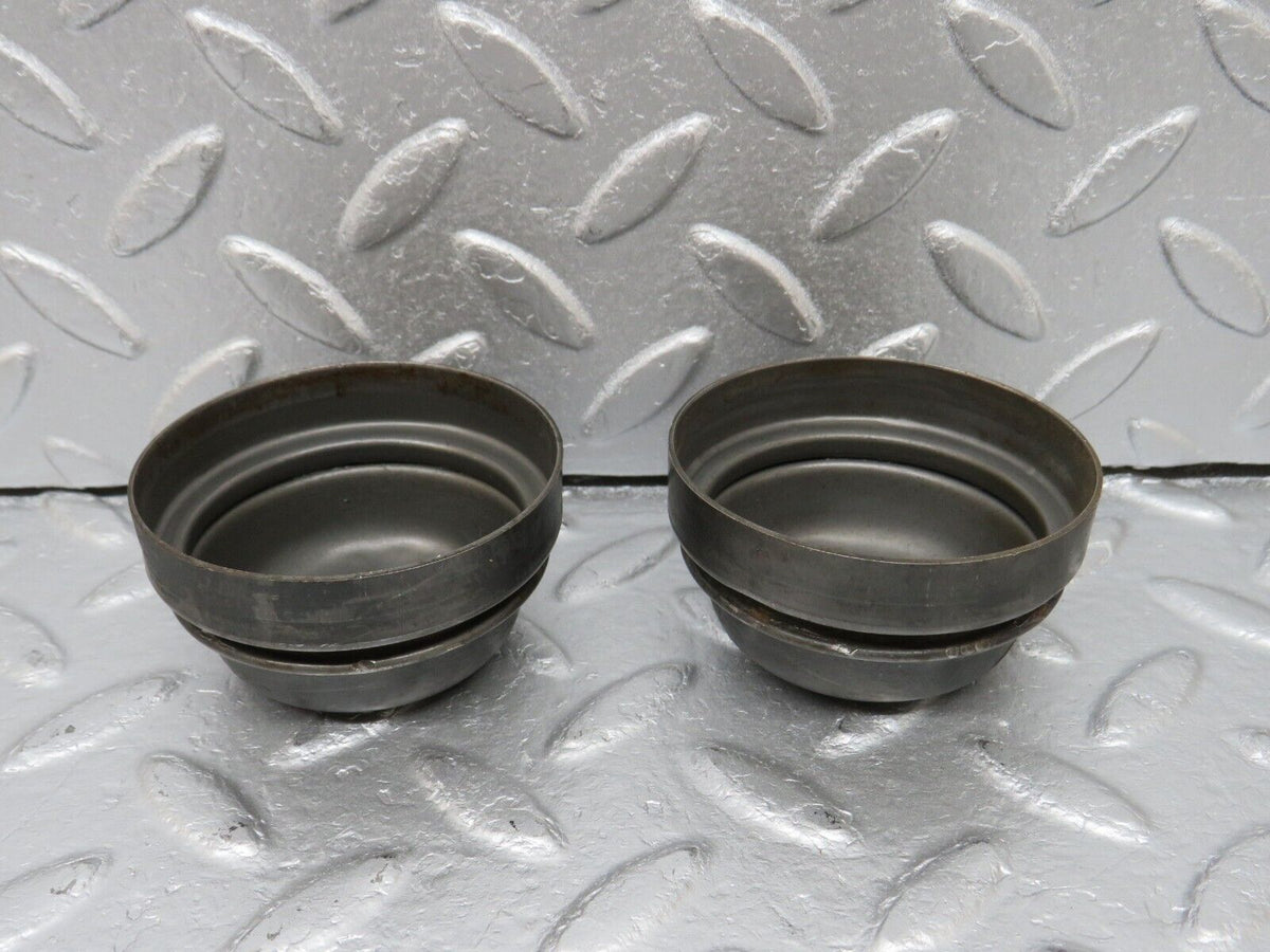 40667 Mercedes-Benz W123 300D Wheel Hub Locking Cap Sets