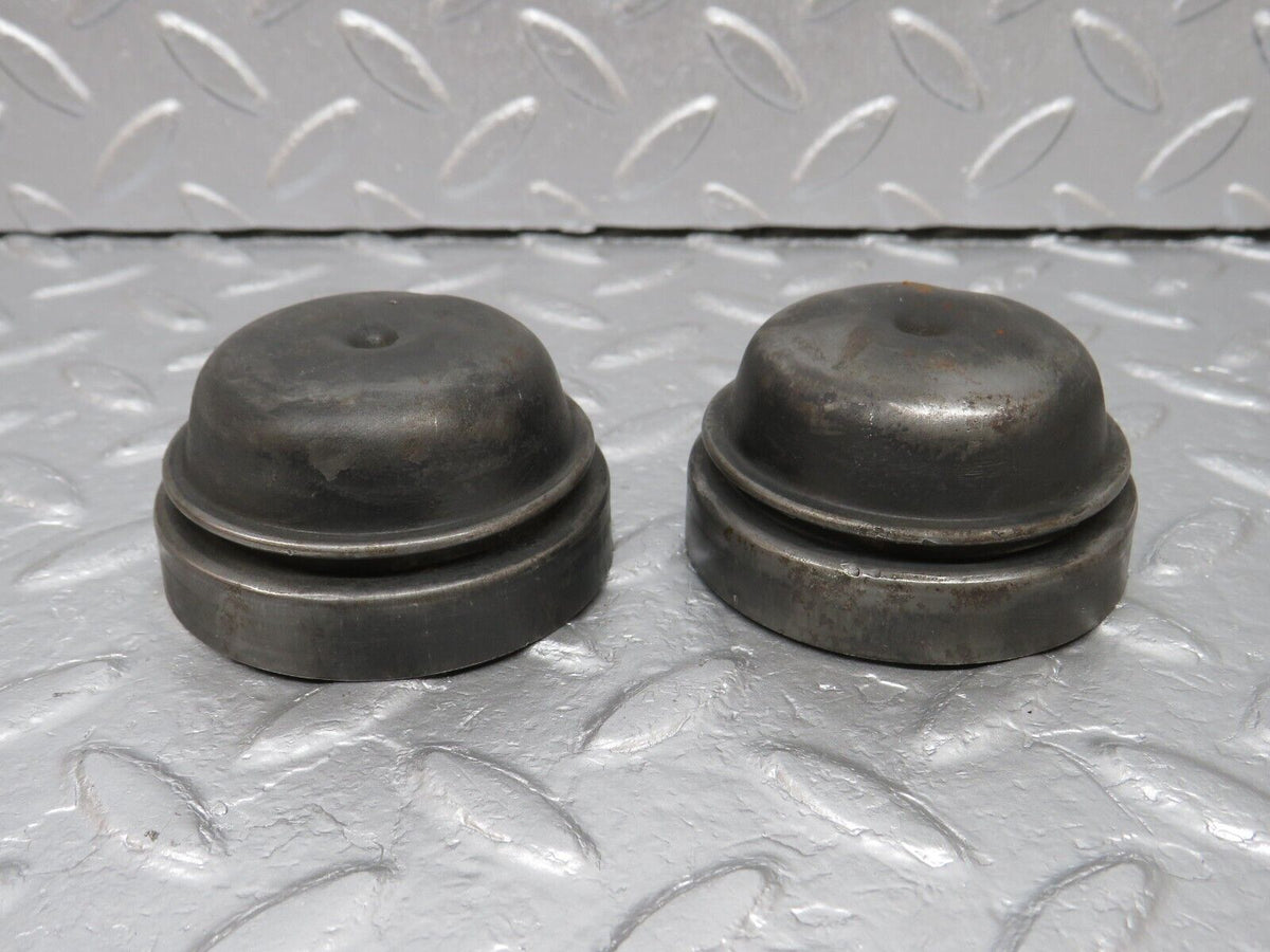 40667 Mercedes-Benz W123 300D Wheel Hub Locking Cap Sets