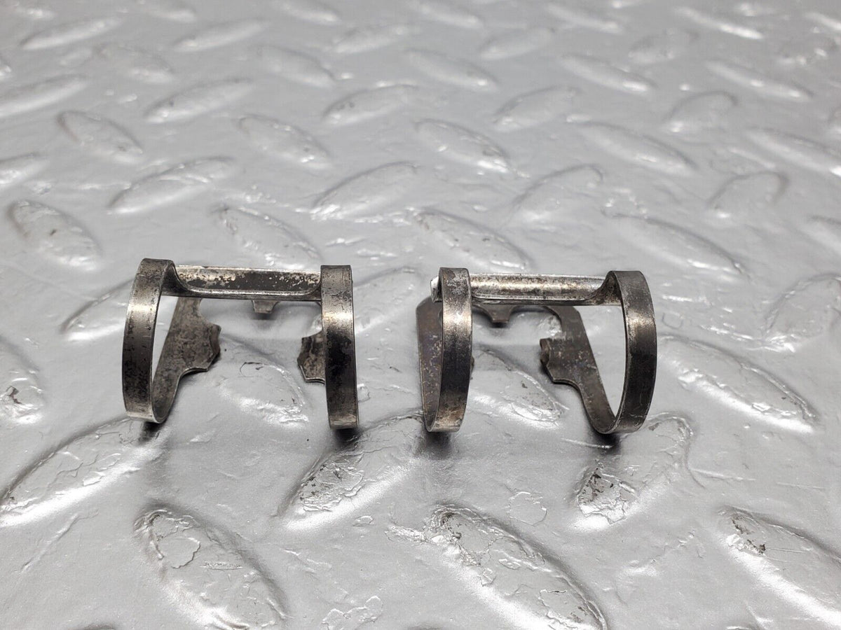 45477 Mercedes-Benz 280E M110.988 Valve Rocker Arm With Retaining Spring