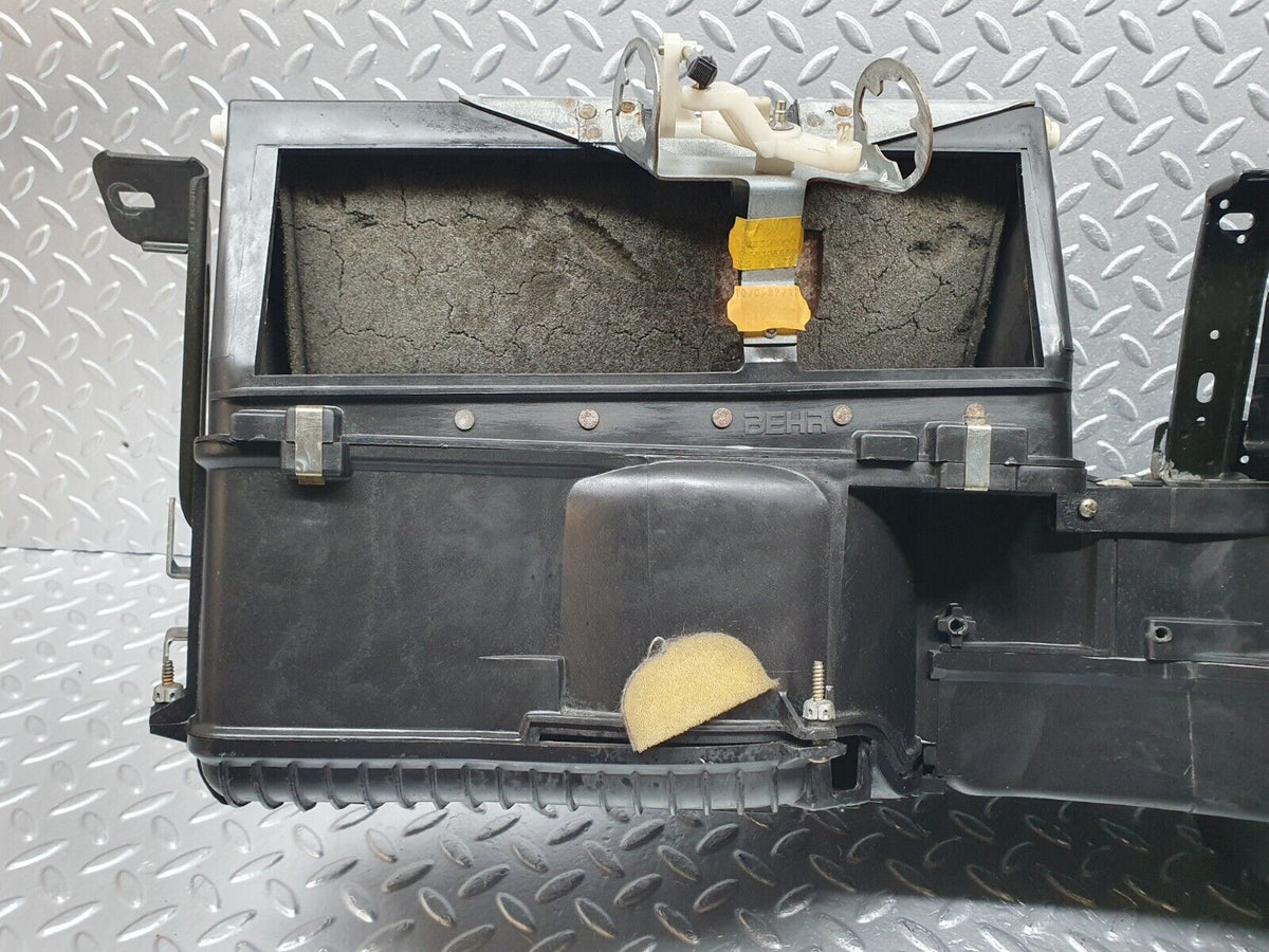 40937 Mercedes-Benz W126 300SE Heater Box Blower Housing Behr