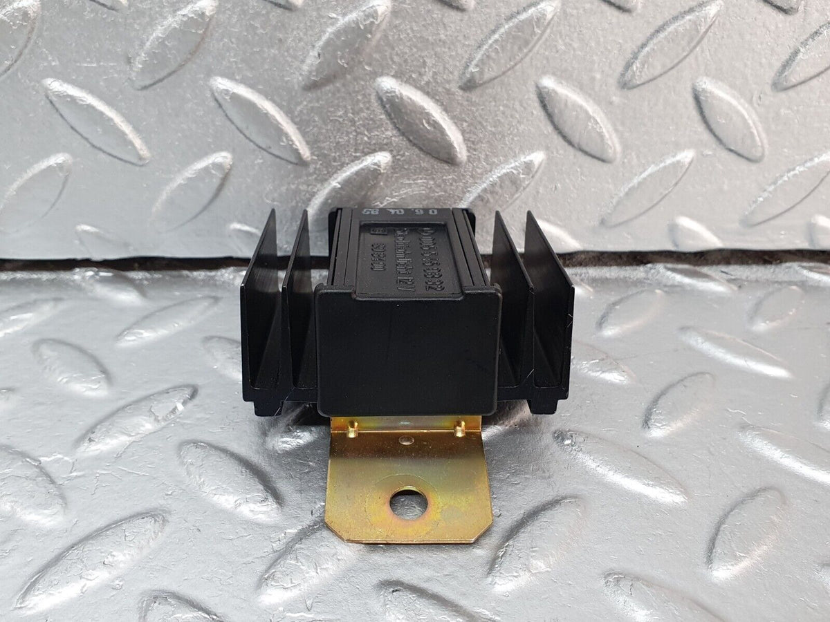 41900 Mercedes-Benz W202 C200 ECU Relay A0055459832