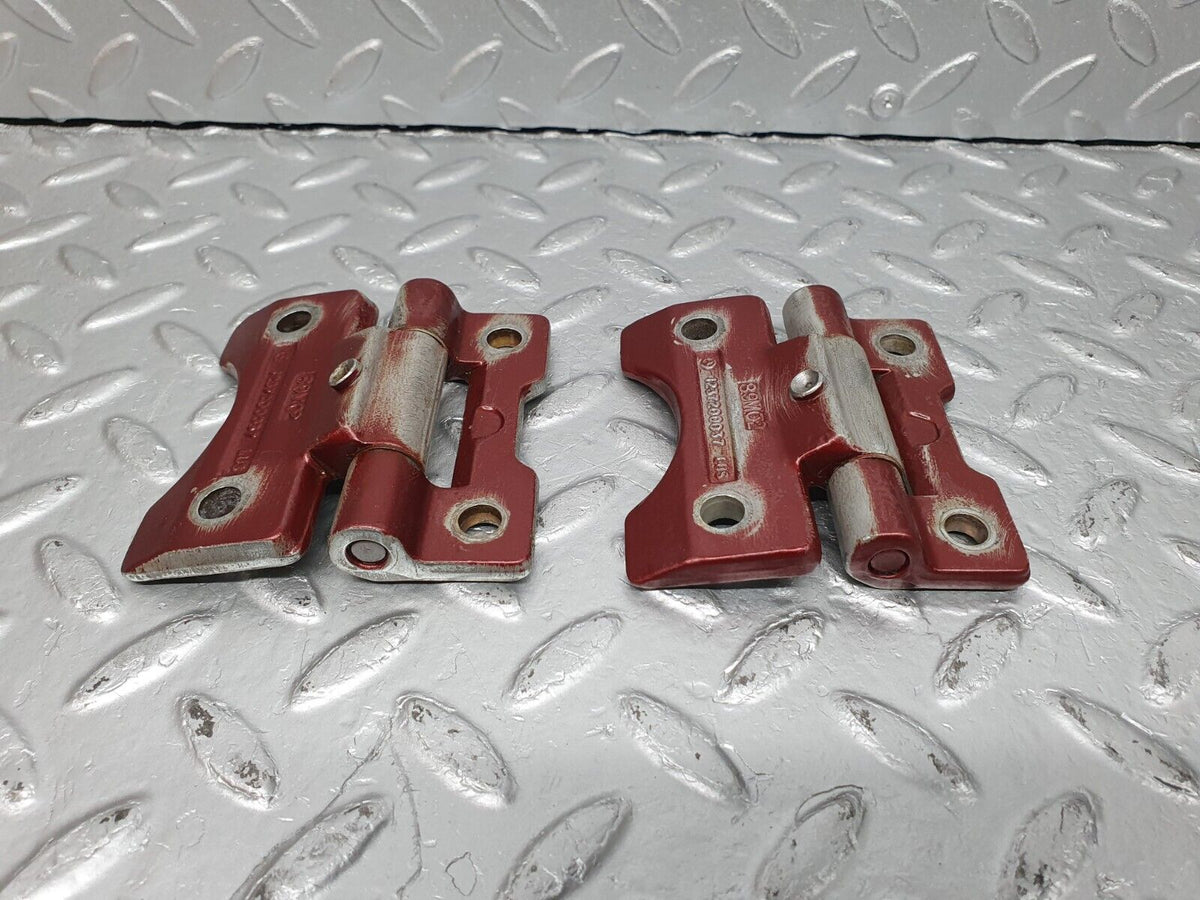 40948 Mercedes-Benz W126 300SE Door Hinge Pair Left A1237200037