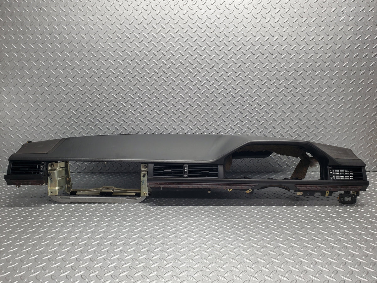 49402 Mercedes-Benz A124 320E Cabriolet Dashboard Black A1246890116