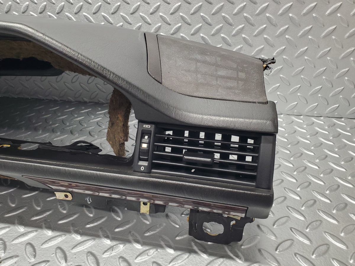 49402 Mercedes-Benz A124 320E Cabriolet Dashboard Black A1246890116