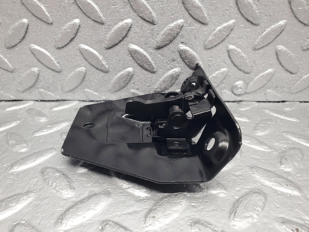 49887 Mercedes-Benz R107 380SL Trunk Boot Lock Latch A1137500285