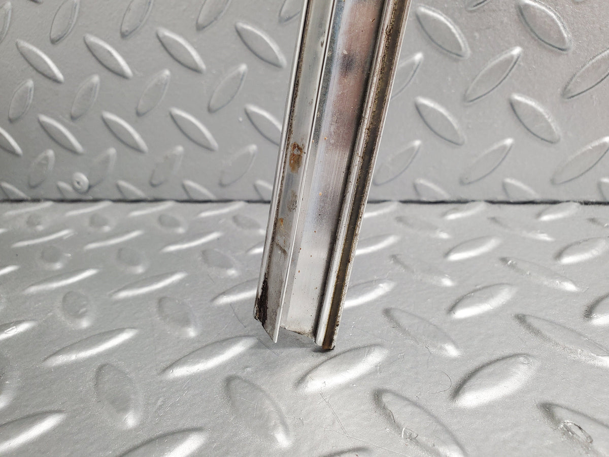 49913 Mercedes-Benz R107 380SL Front Windscreen Chrome Frame