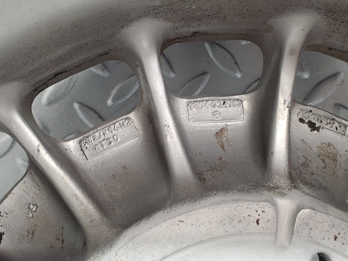 49976 Mercedes-Benz R107 380SL Alloy Wheel Set Mexican Hat 6.5Jx14H2 ET30 A1264002102