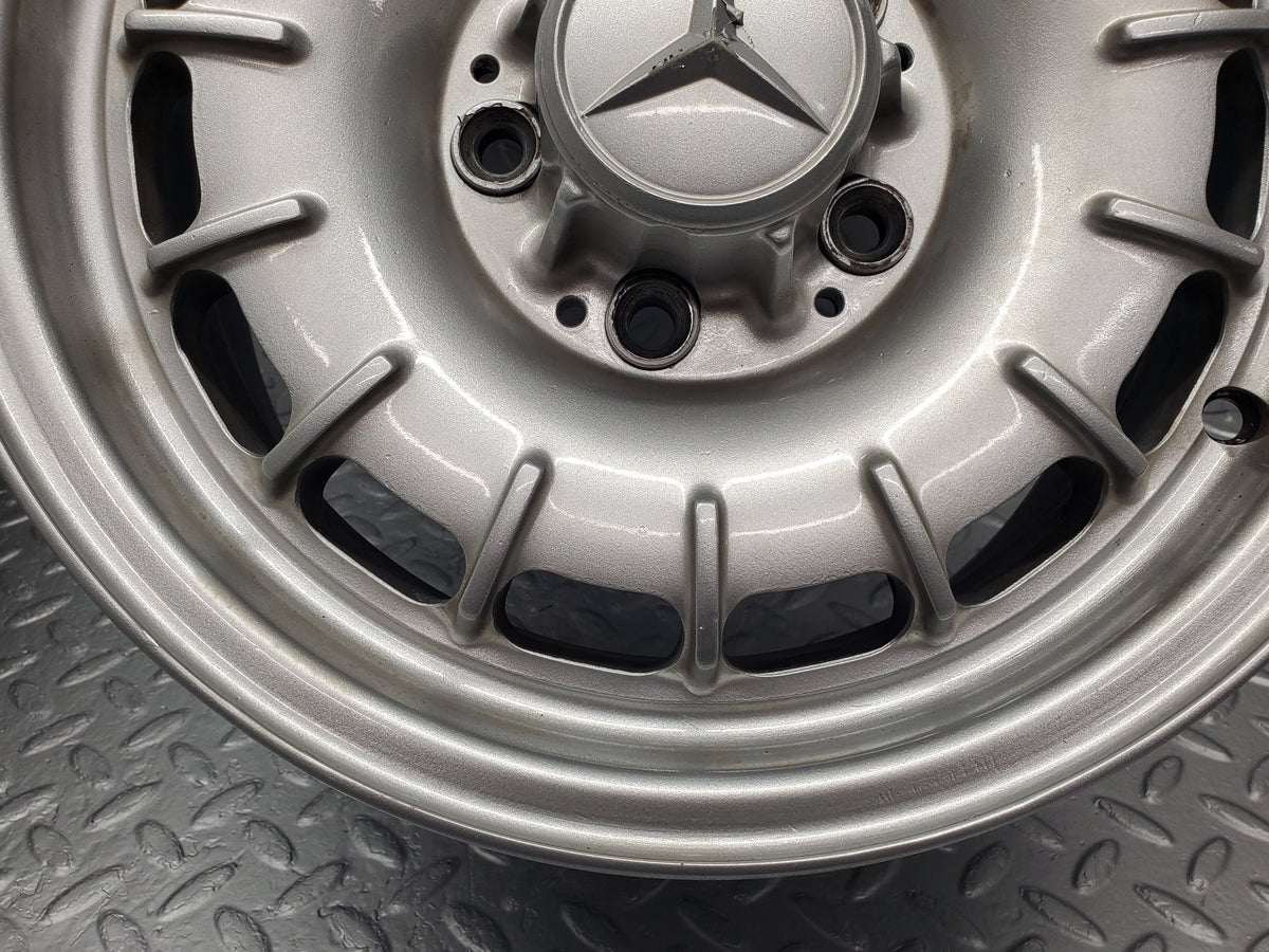 49976 Mercedes-Benz R107 380SL Alloy Wheel Set Mexican Hat 6.5Jx14H2 ET30 A1264002102