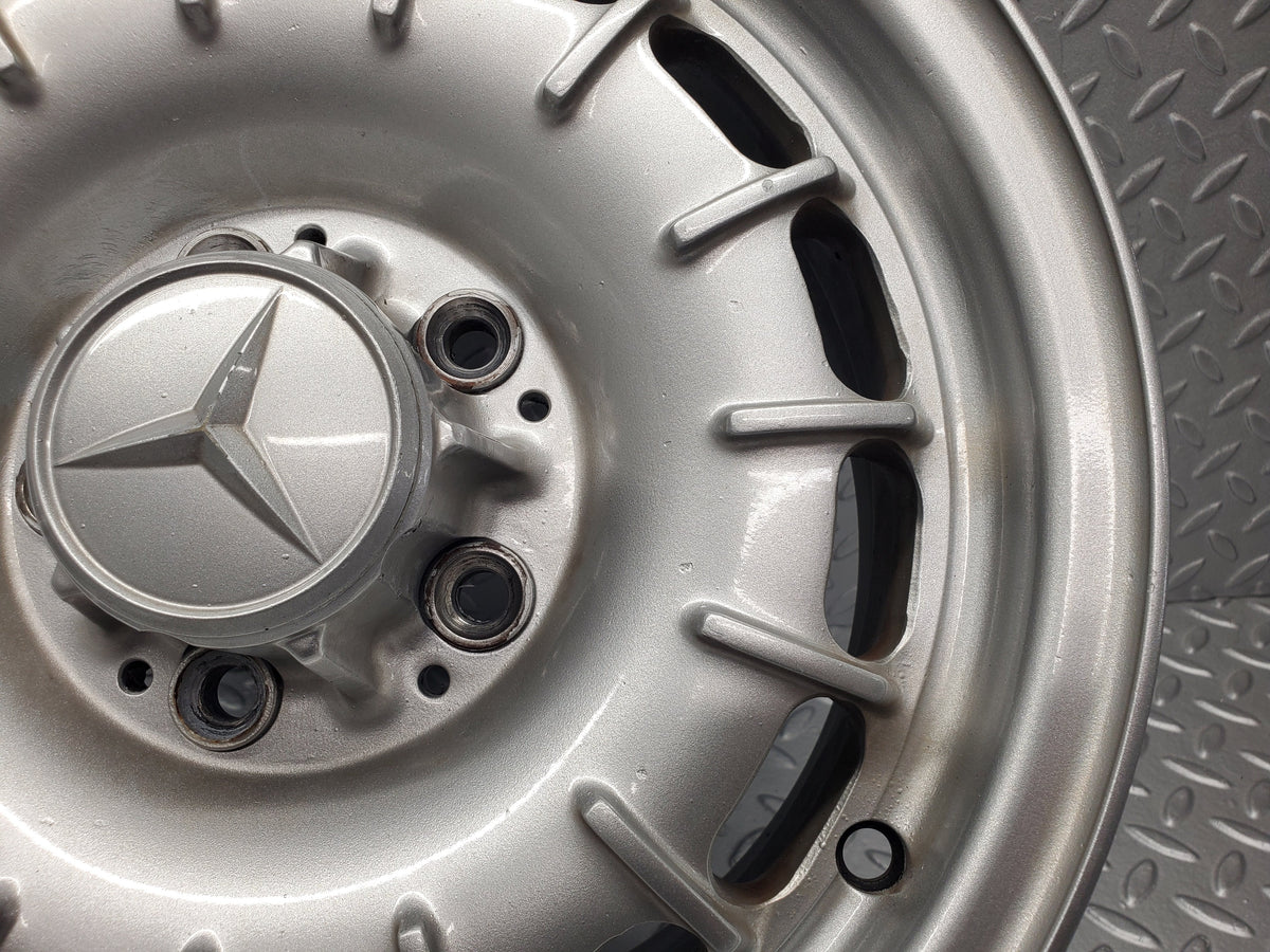 49976 Mercedes-Benz R107 380SL Alloy Wheel Set Mexican Hat 6.5Jx14H2 ET30 A1264002102