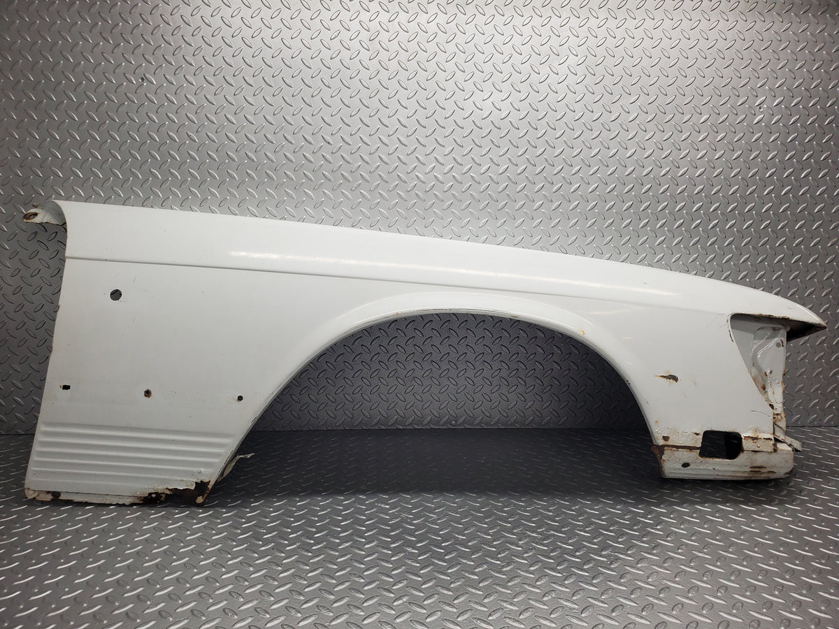 50184 Mercedes-Benz R107 SL Front Right Wing Fender