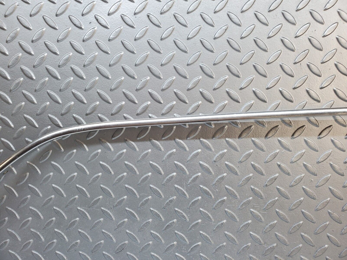 45995 Mercedes-Benz W126 420SE Roof Chrome Trim Right Side