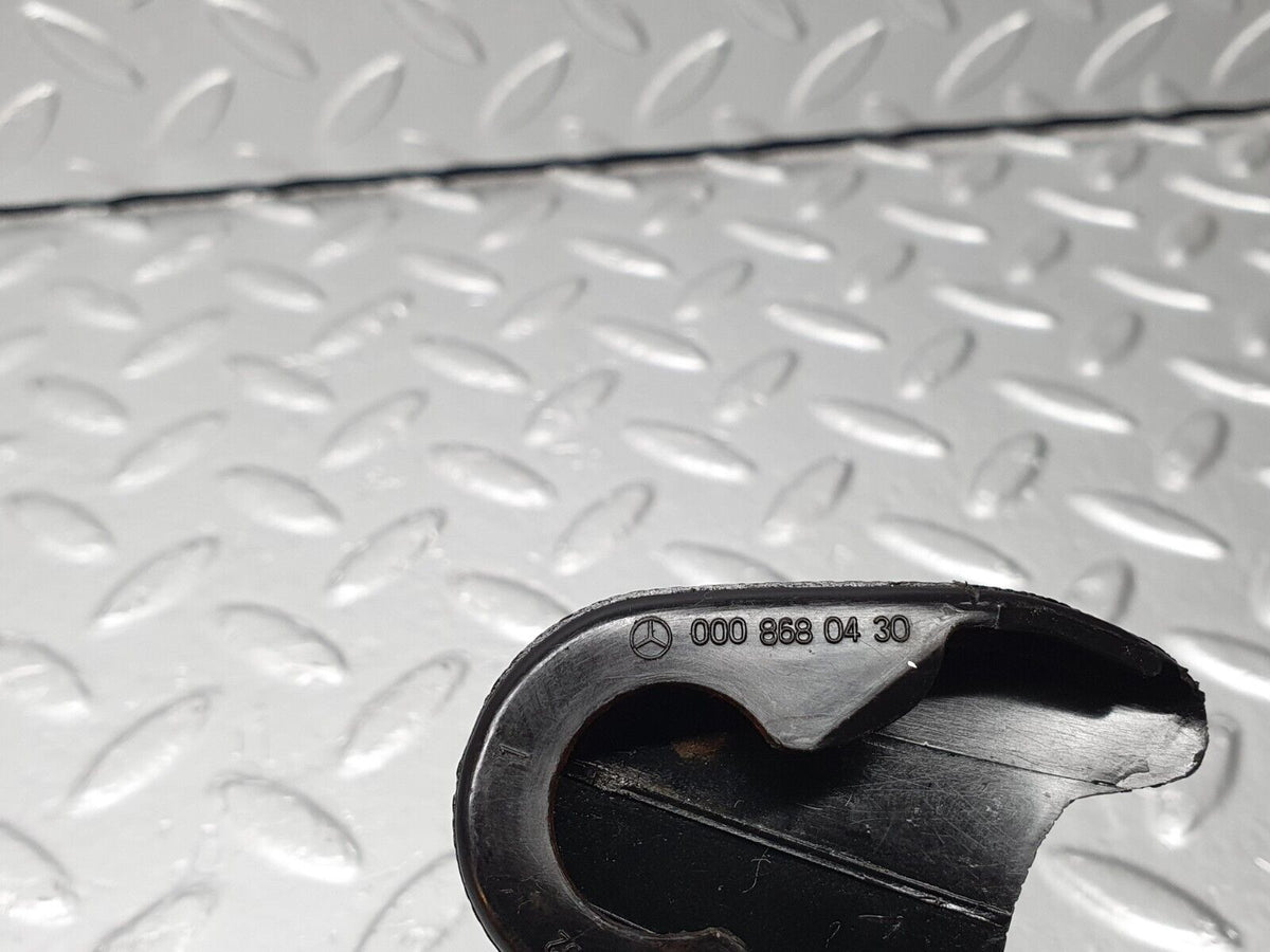 40768 Mercedes-Benz W123 300D Seat Belt Plastic Cap A0008680430
