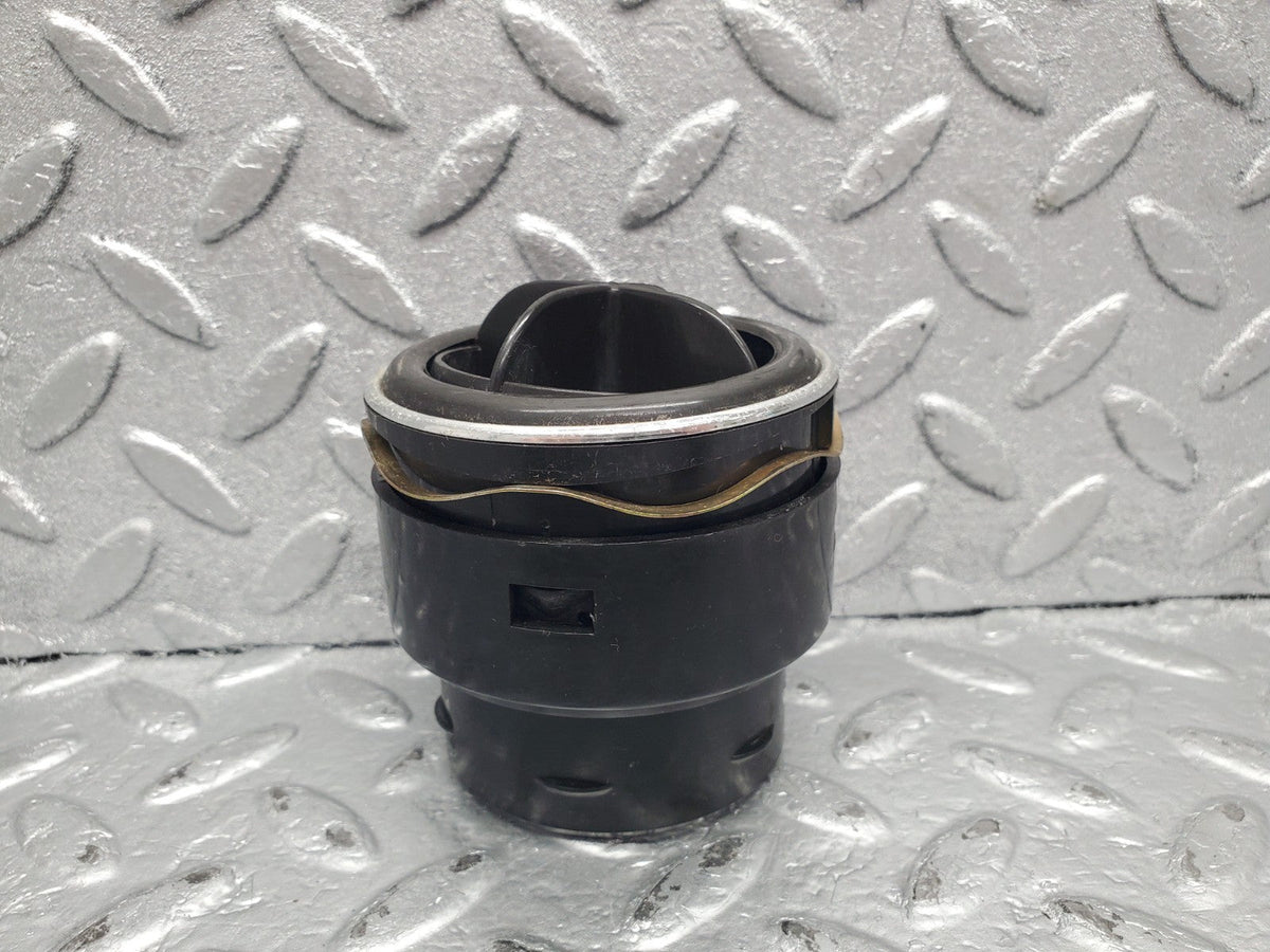 51364 Mercedes-Benz C107 R107 Dashboard Air Vent