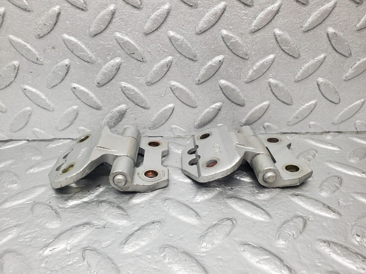 46143 Mercedes-Benz W124 Door Hinge Right Side