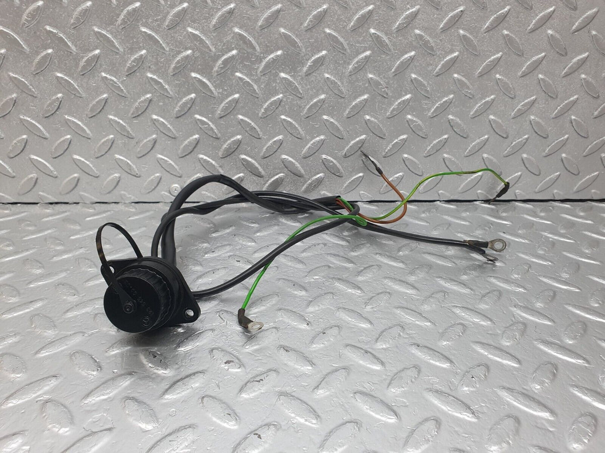 43953 Mercedes-Benz C123 230CE Coupe Diagnostic Connector A1235450026 A1235450003