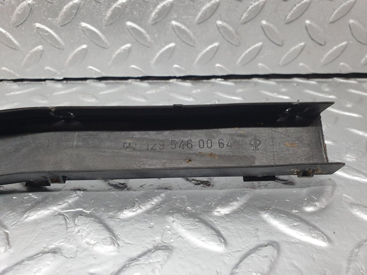 42605 Mercedes-Benz R129 320SL Coupe Ignition Coil Lead Cover A1295460064
