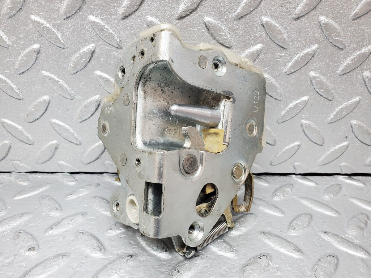 45620 Mercedes-Benz W126 420SE Front Right Door Lock Mechanism A1237230208