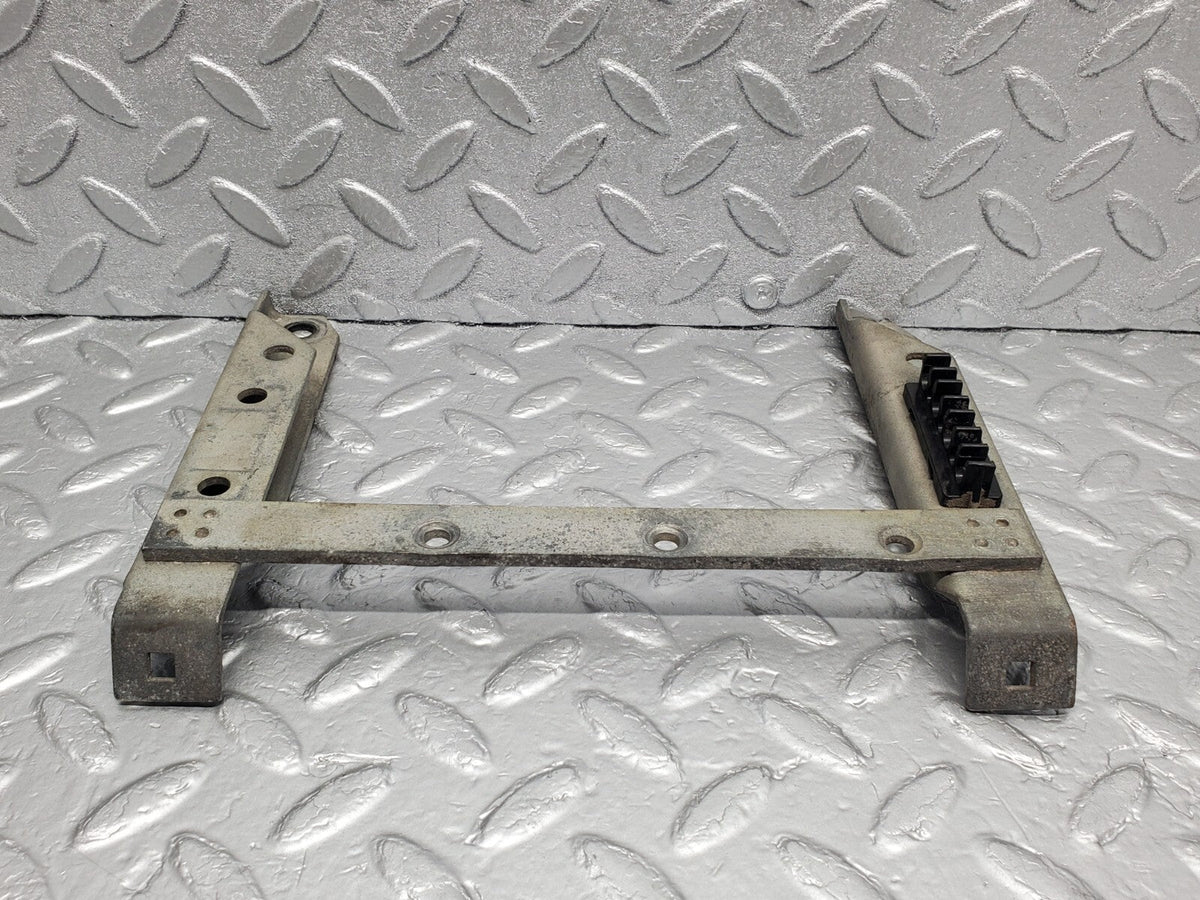 48795 Mercedes-Benz W108 Ignition Cable Bracket