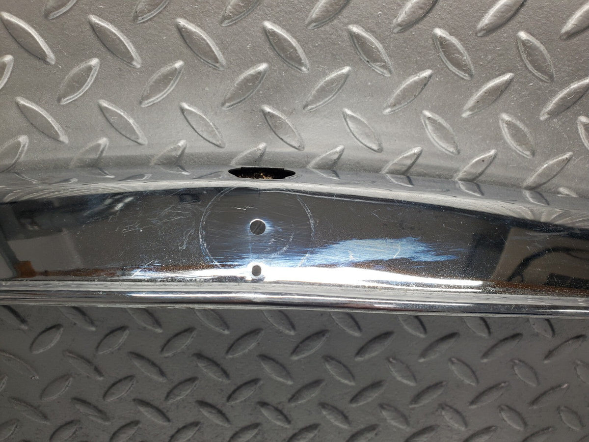 48694 Mercedes-Benz W123 Bonnet Grill Frame Chrome