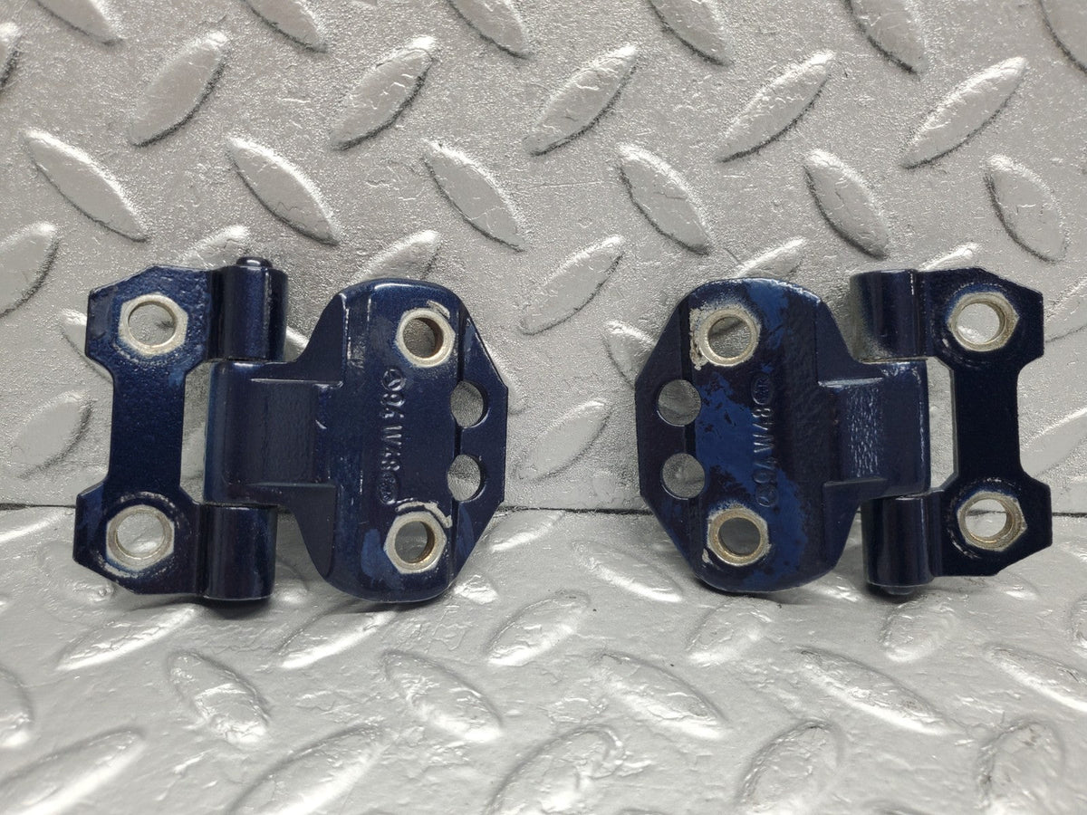 49186 Mercedes-Benz A124 320E Cabriolet Door Hinge Left Side