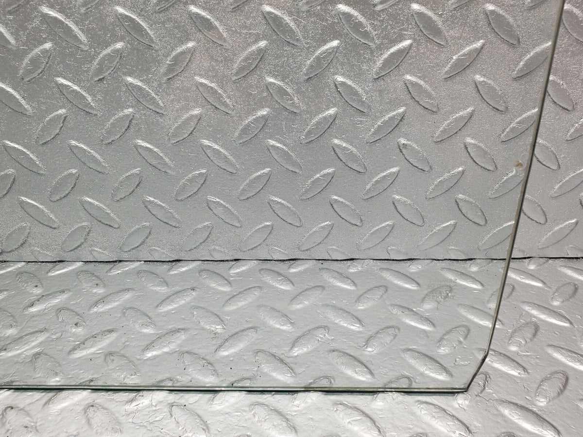 48553 Mercedes-Benz W108 Front Left Door Window Glass