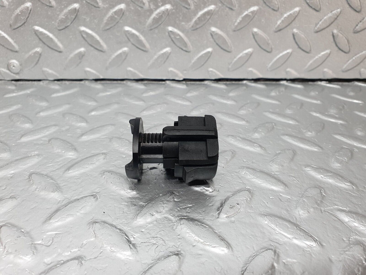 42942 Mercedes-Benz W201 190 2.0L Kickdown Switch A1243010141