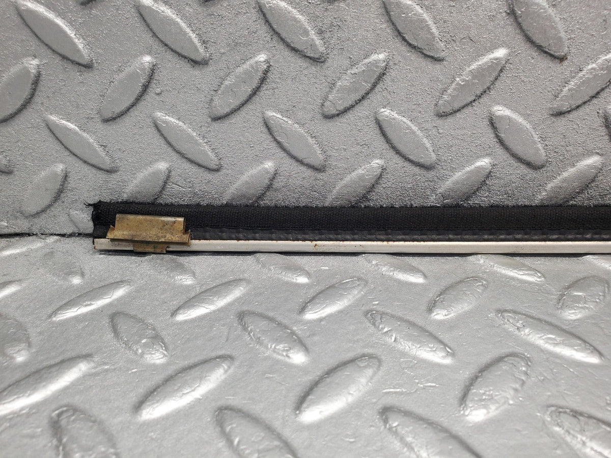 50735 Mercedes-Benz W108 280SE 3.5 Front Left Door Window Sealing Rail Strip