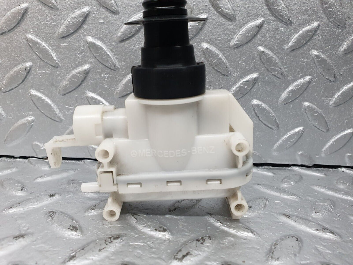 41010 Mercedes-Benz W126 300SE Front Left Door Lock Vacuum Actuator