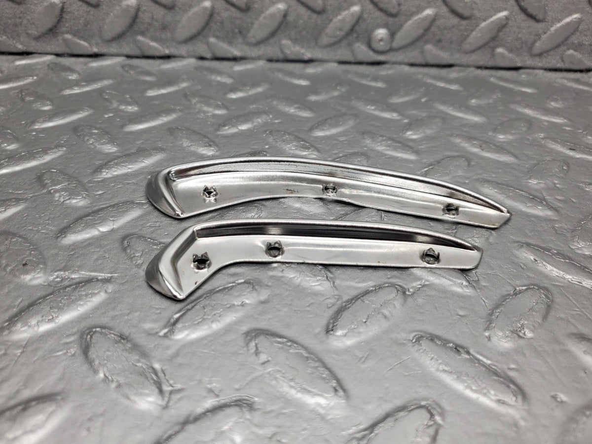 50533 Mercedes-Benz W108 280SE 3.5 Interior Door Handle Chrome Trim Pair Right