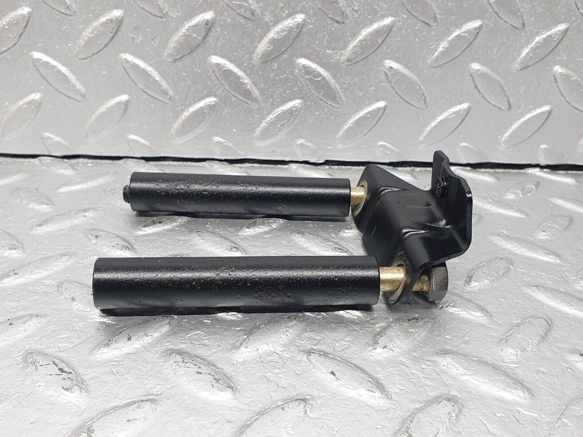 40735 Mercedes-Benz W123 300D Power Steering Hose Pipe Bracket