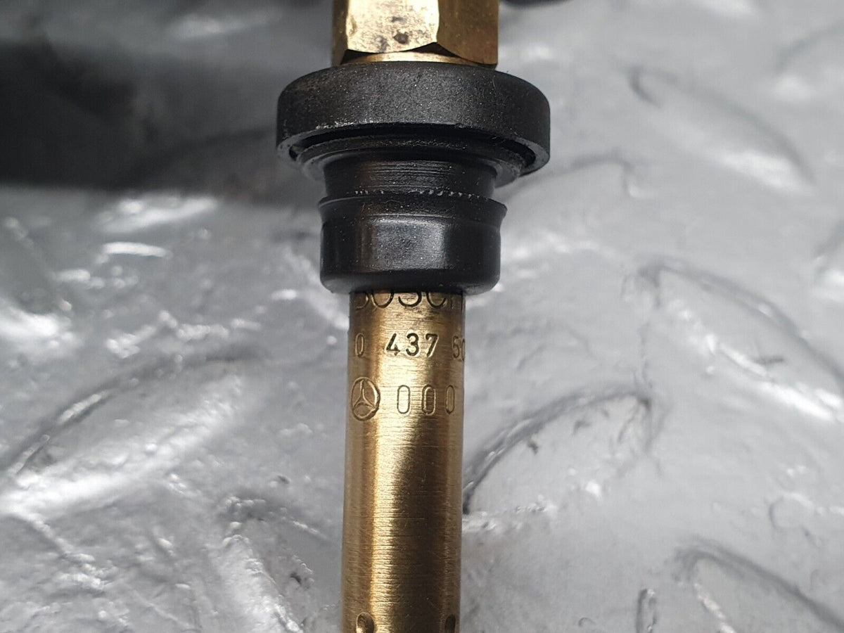 41036 Mercedes-Benz W126 300SE Fuel Injector Bosch A0000785623 0437502047