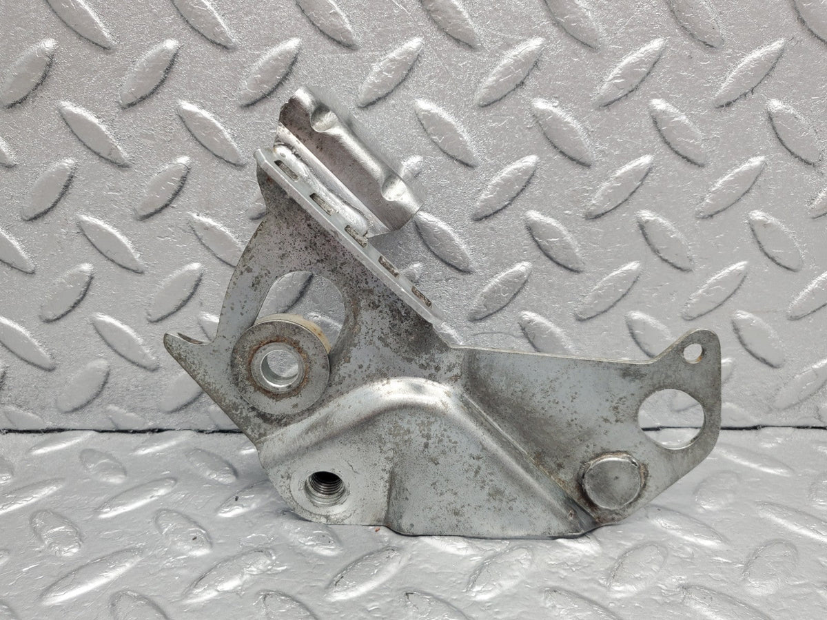 50134 Mercedes-Benz R107 SL Front Left Seat Belt Bracket