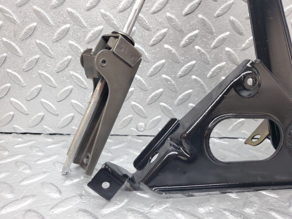 44310 Mercedes-Benz W123 280E Handbrake Regulator