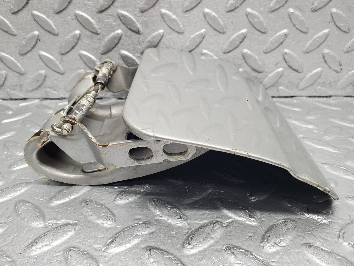 51205 Mercedes-Benz C107 Coupe Fuel Tank Flap Cap A1075840039
