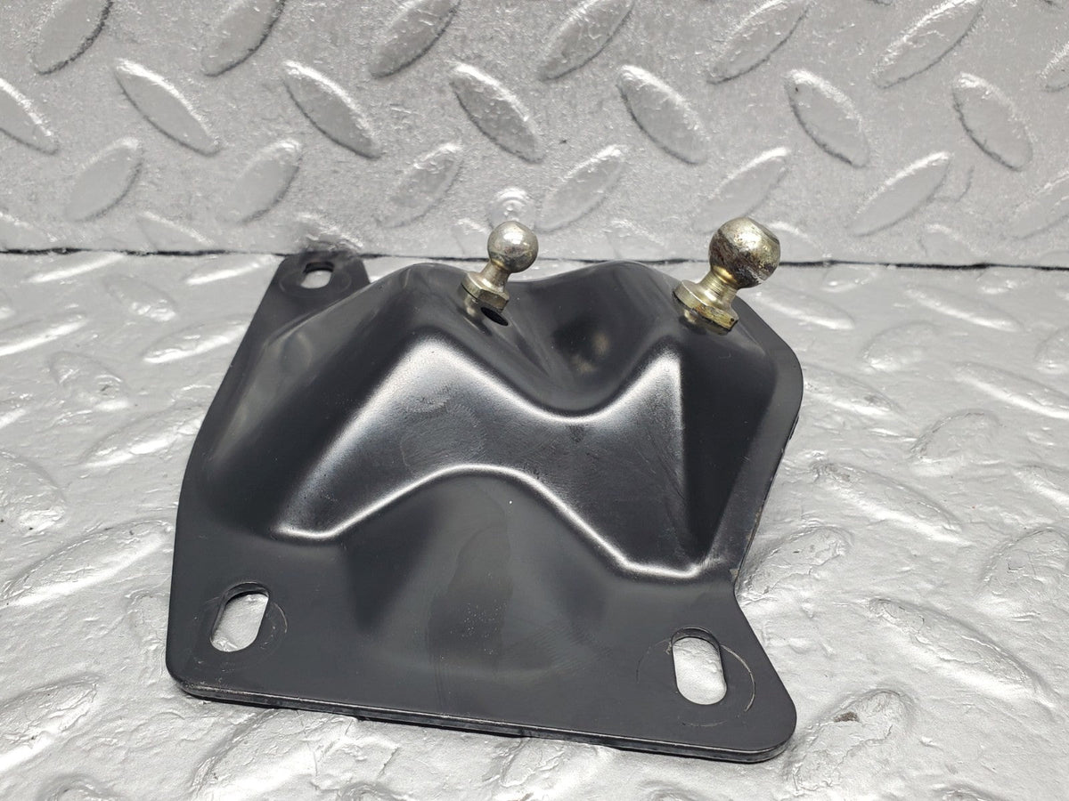49099 Mercedes-Benz A124 320E Cabriolet Soft Top Support Bracket Right Side