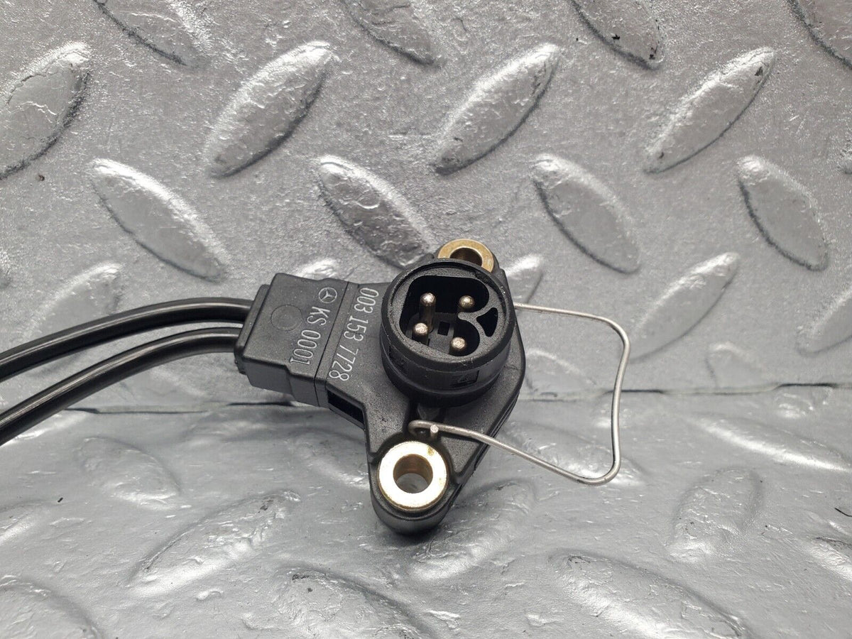 46202 Mercedes-Benz W124 280E Knock Sensor A0031537728 A2025402081