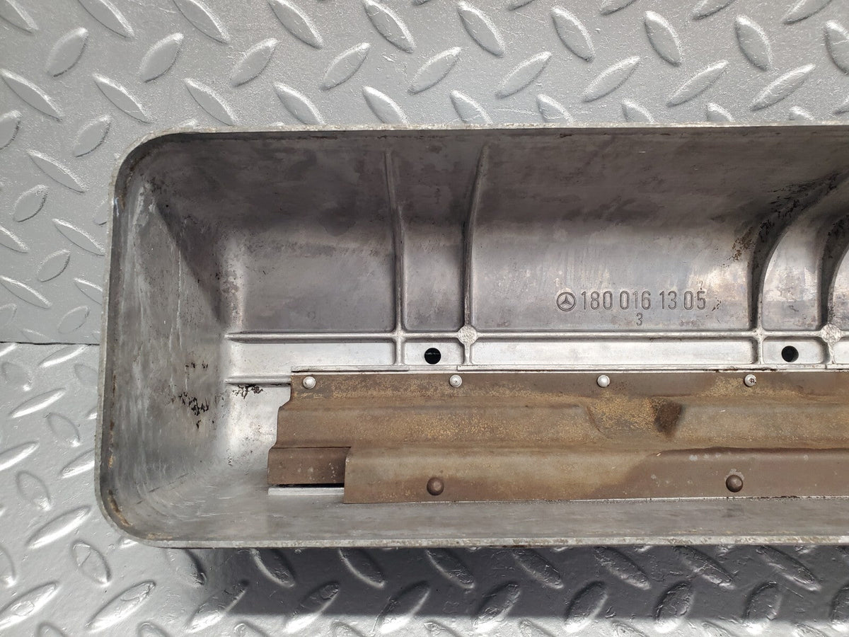 48814 Mercedes-Benz W108 Cylinder Head Valve Cover A1800161305