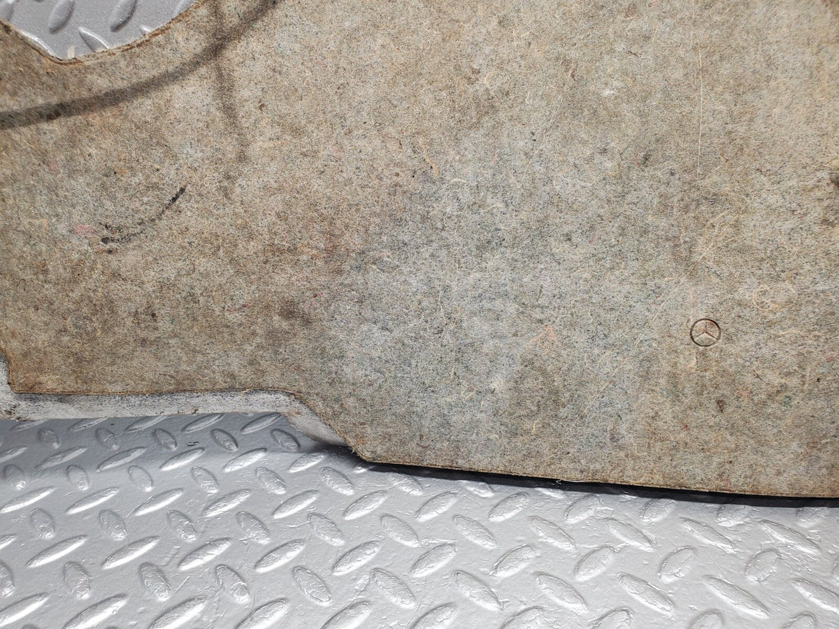 48922 Mercedes-Benz A124 320E Cabriolet Centre Console Carpet Left Side Beige