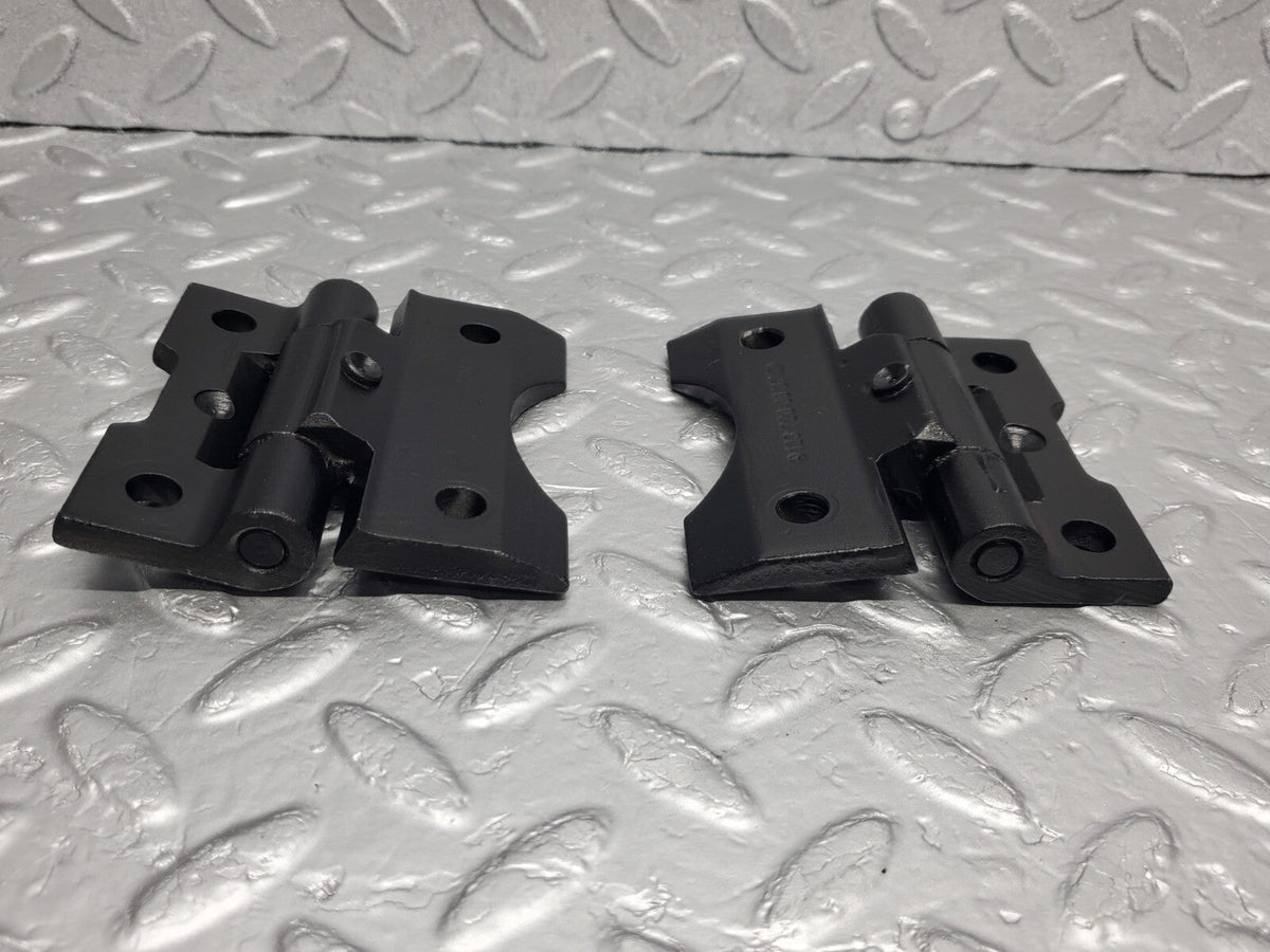 48315 Mercedes-Benz C126 Coupe Door Hinge Left Side A1237200037
