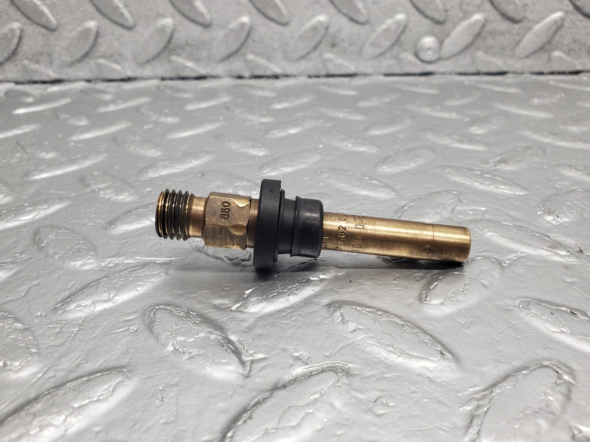 51079 Mercedes-Benz W124 260E Fuel Injector Bosch 0437502047 A0000785623
