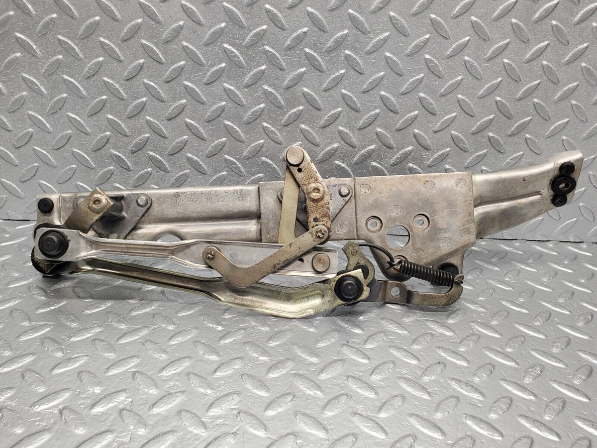 47459 Mercedes-Benz C126 500SEC Coupe Windscreen Wiper Mechanism Linkage A1268201942