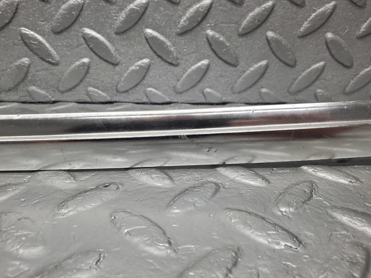 50145 Mercedes-Benz R107 SL Hardtop Side Window Chrome Moulding Trim Left