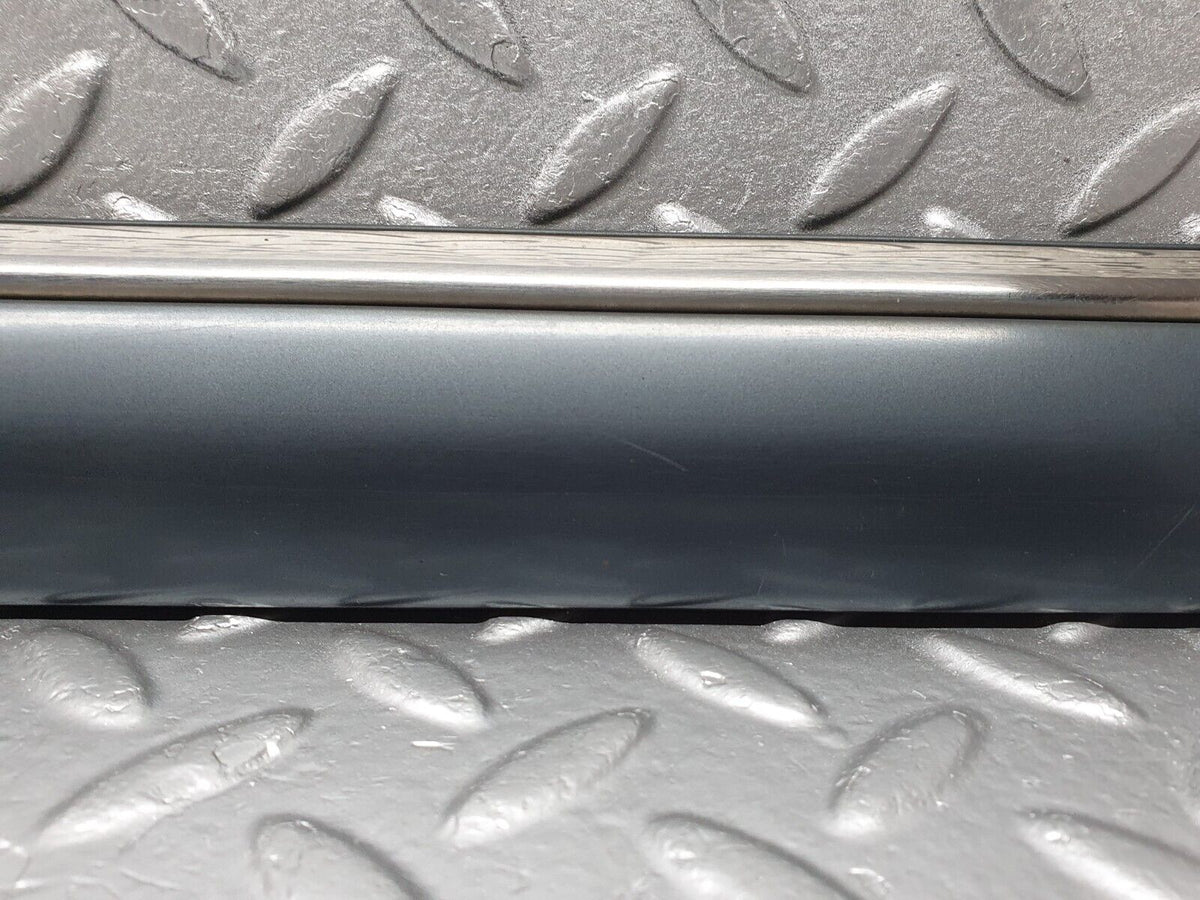 41804 Mercedes-Benz W202 C200 Front Right Door Centre Moulding Trim A2026909462