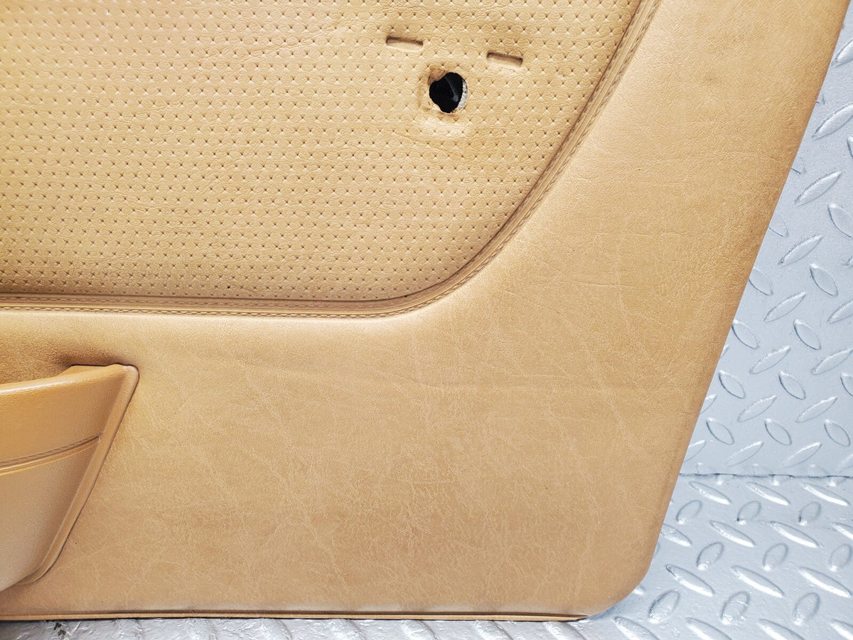 48752 Mercedes-Benz W123 Front Right Door Card