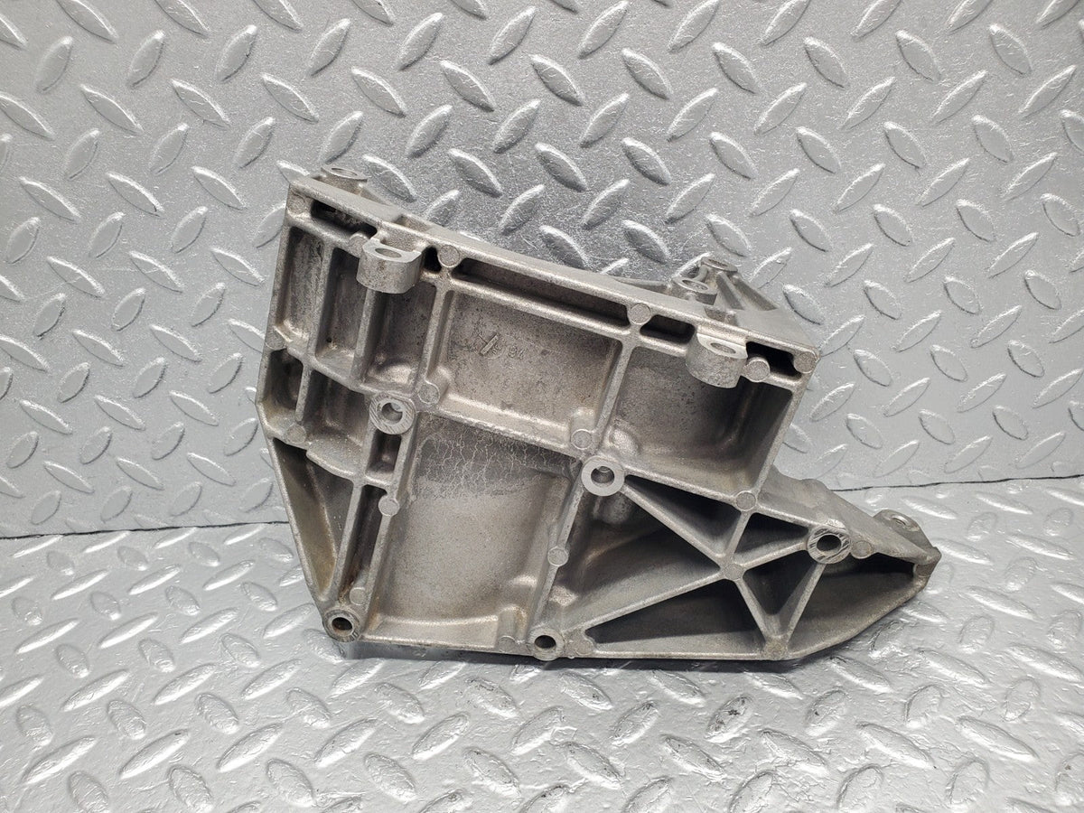 49214 Mercedes-Benz A124 320E Cabriolet Alternator Generator Bracket A1041550135