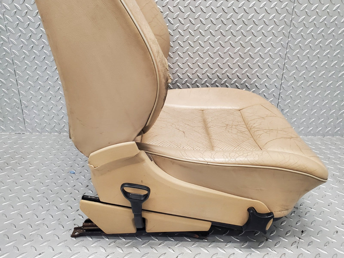 49428 Mercedes-Benz A124 320E Cabriolet Front Right Seat Leather Beige