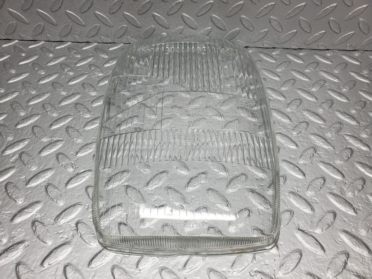 48522 Mercedes-Benz W115 Headlight Lens Hella 0 07-101361